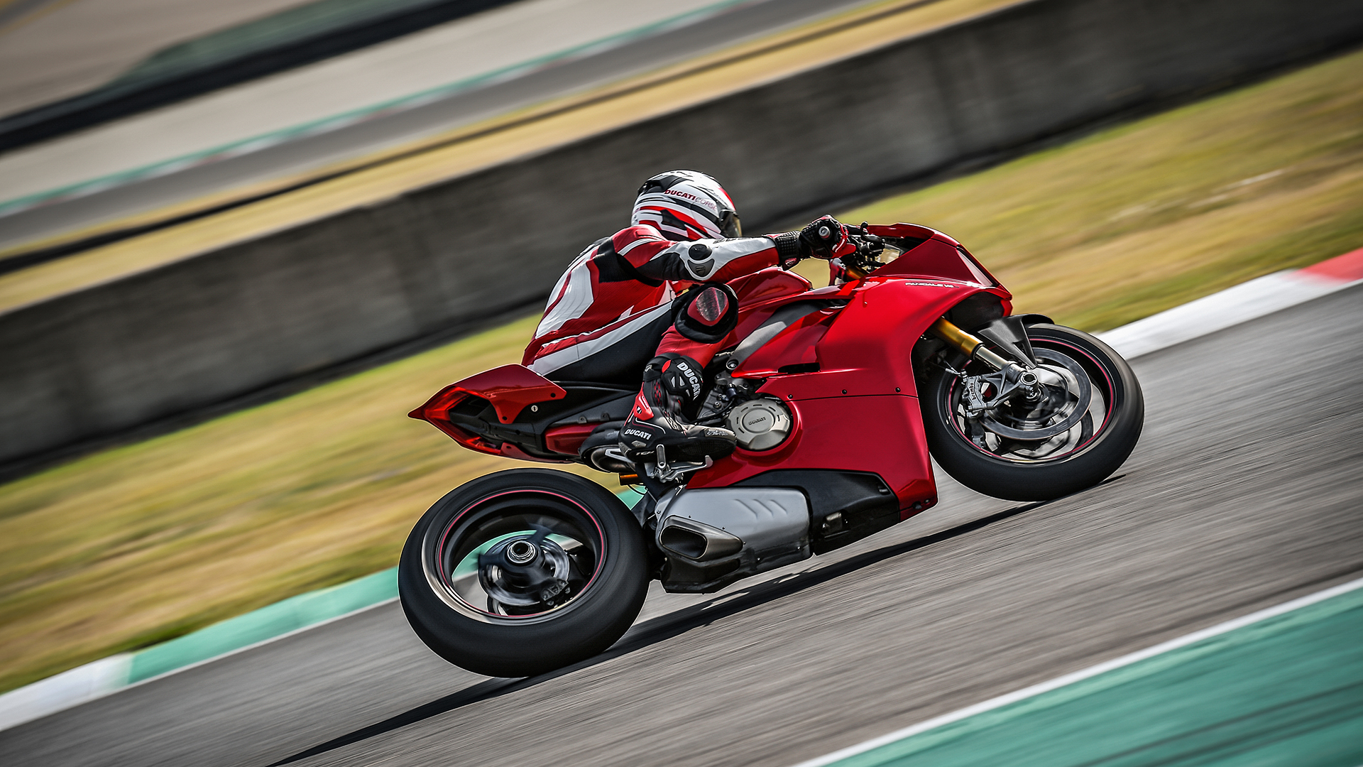 Ducati Panigale V4S Super Sports 2018 review AutoTrader